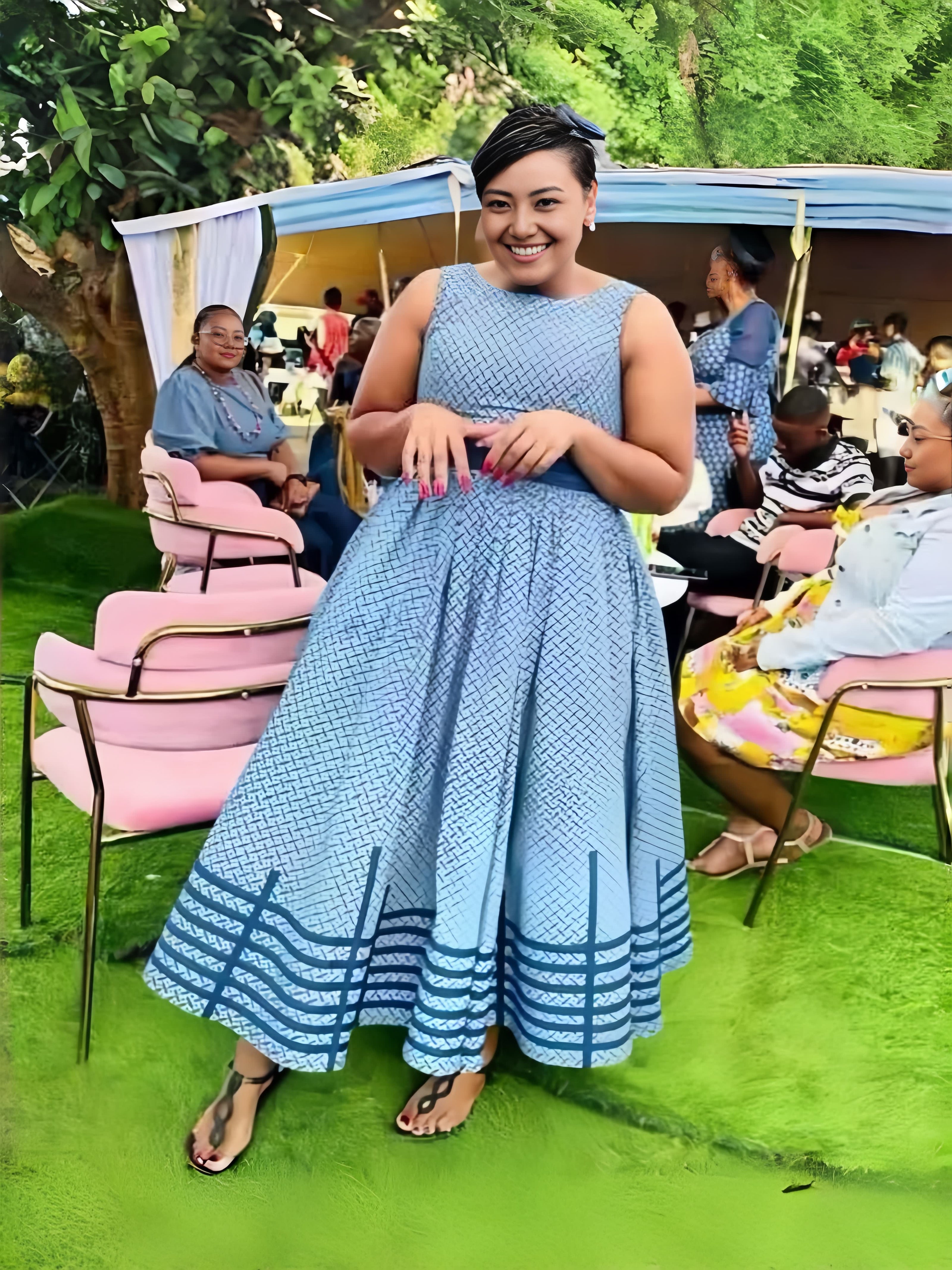 Ethnic Style Sleeveless Maxi Dress with Geometric Pattern and Side Hem Accents