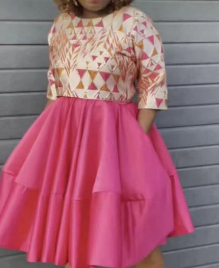 Girls printed blouse and pleated skirt twin set, beige and pink geometric top