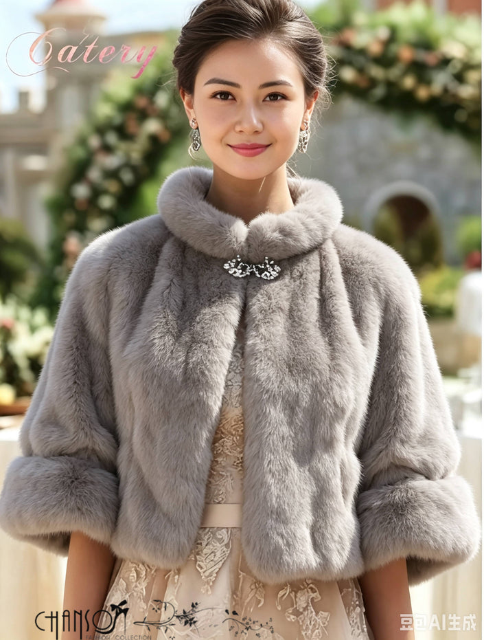 Gray faux fur capelet with collar brooch detail, short sleeves