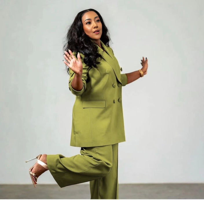 Green-yellow twin set suit with double-breasted blazer and matching straight-leg trousers