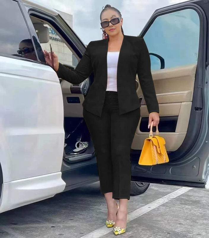 Business Formal Attire: Lapel Blazer and Straight-Leg Trousers